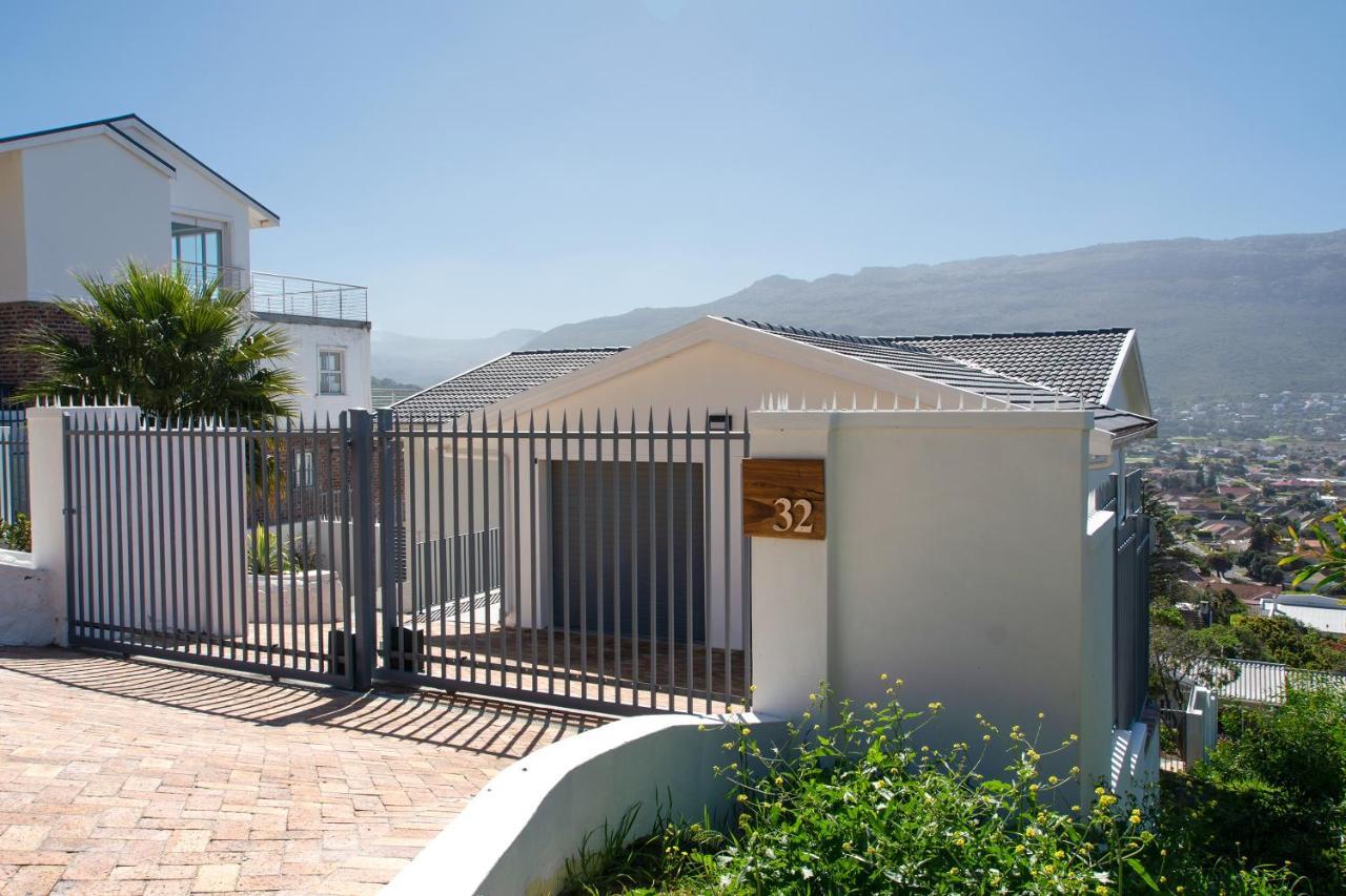 ケープタウン Luxury Modern House Western Cape Fish Hoekヴィラ エクステリア 写真